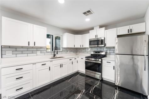 3215 Dillon Avenue North Las Vegas NV 89030