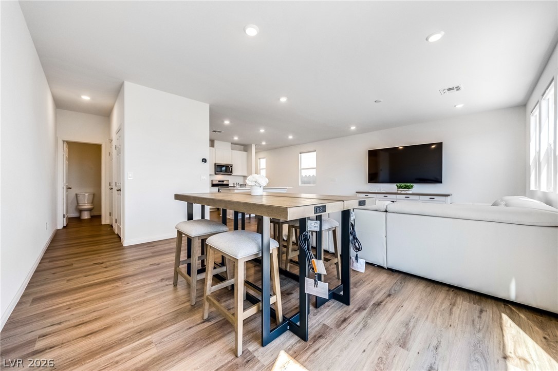 6604 Tumoulin Street Las Vegas NV 89148