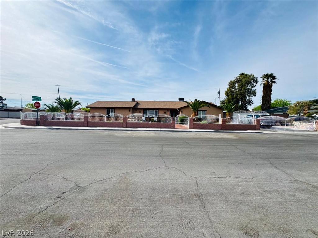 4679 East Cleveland Avenue Las Vegas NV 89104