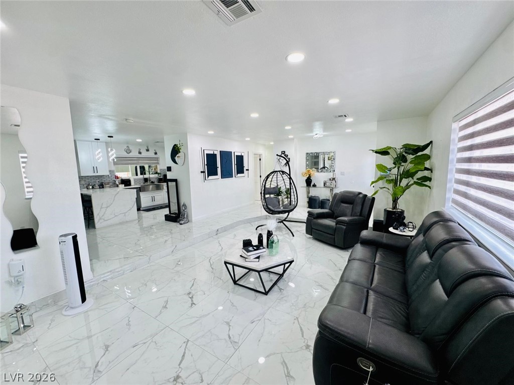 4679 East Cleveland Avenue Las Vegas NV 89104