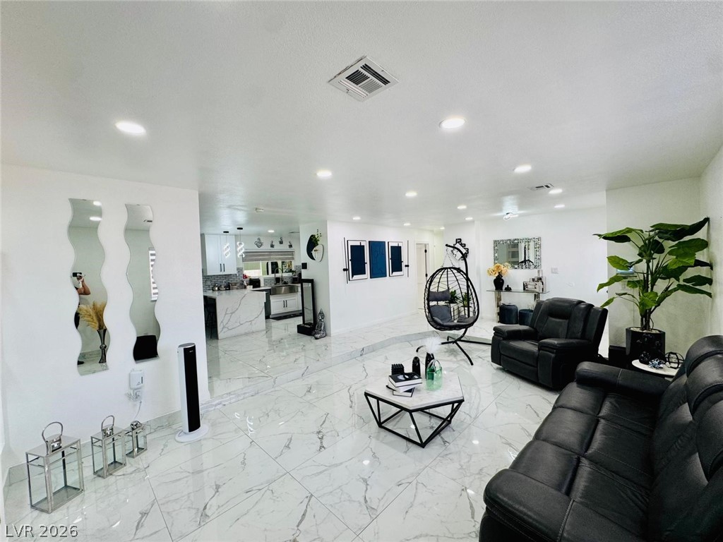 4679 East Cleveland Avenue Las Vegas NV 89104
