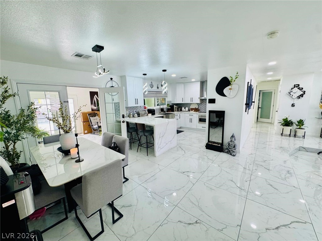 4679 East Cleveland Avenue Las Vegas NV 89104