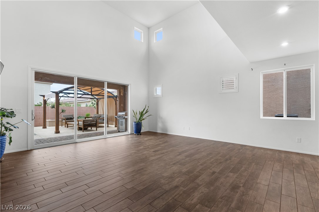 4921 Silent Birch Avenue Las Vegas NV 89131