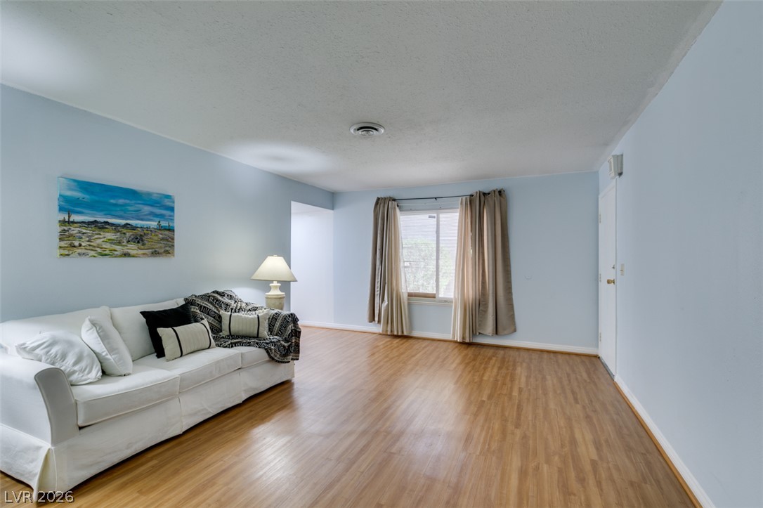 3422 Pecos Way Las Vegas NV 89121