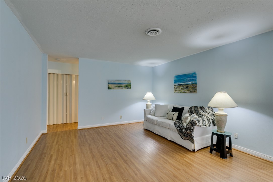 3422 Pecos Way Las Vegas NV 89121