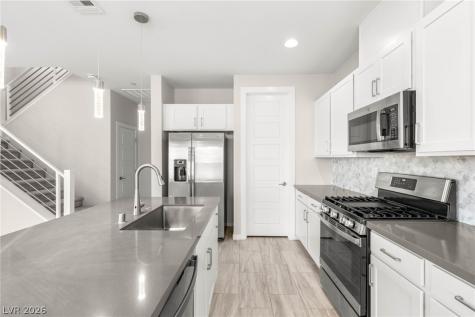 1246 Bow Peak Street 103 Las Vegas NV 89135