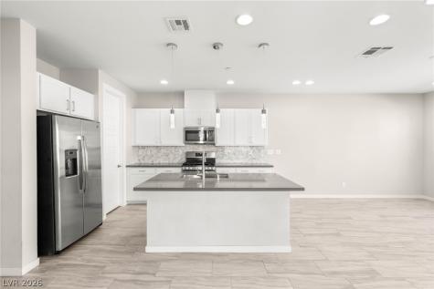 1246 Bow Peak Street 103 Las Vegas NV 89135