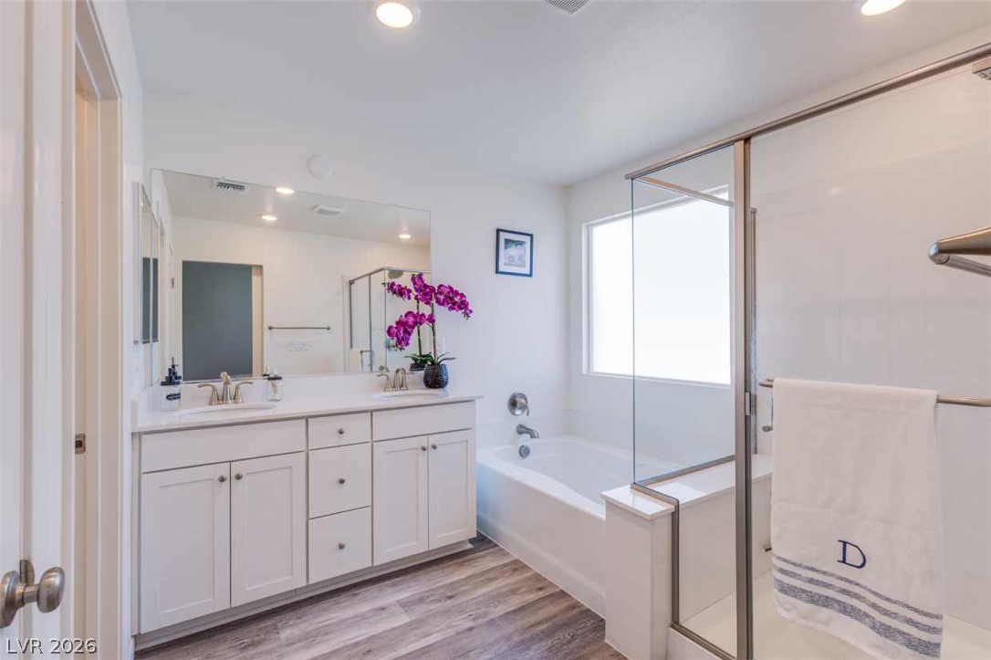 7712 Lush Oasis Avenue Las Vegas NV 89113