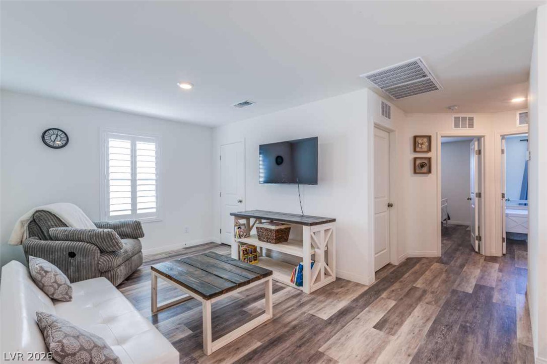 7712 Lush Oasis Avenue Las Vegas NV 89113