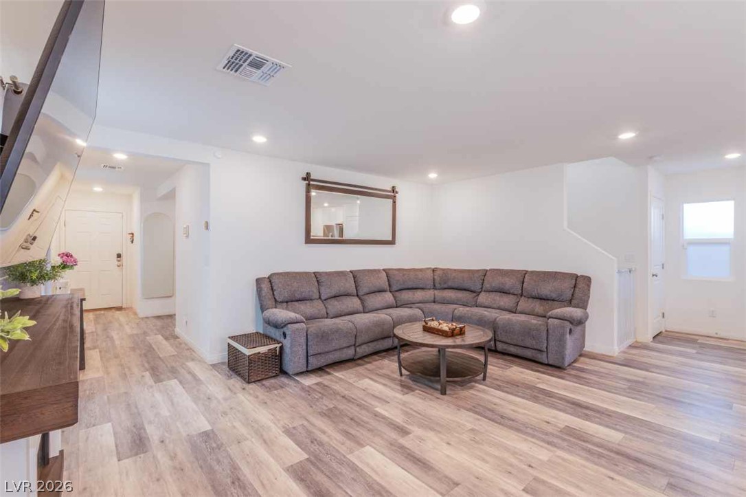 7712 Lush Oasis Avenue Las Vegas NV 89113