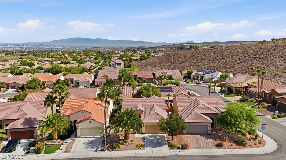 2198 Blackburn Hills Avenue Henderson NV 89044