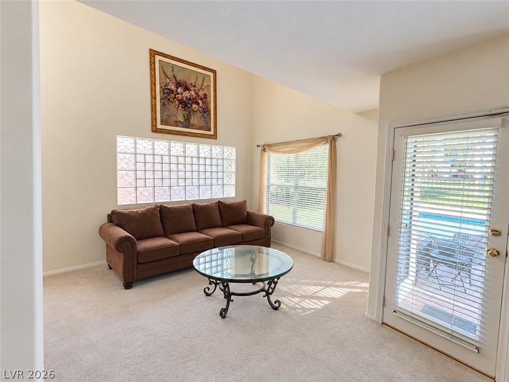 2823 Queens Courtyard Drive Las Vegas NV 89109