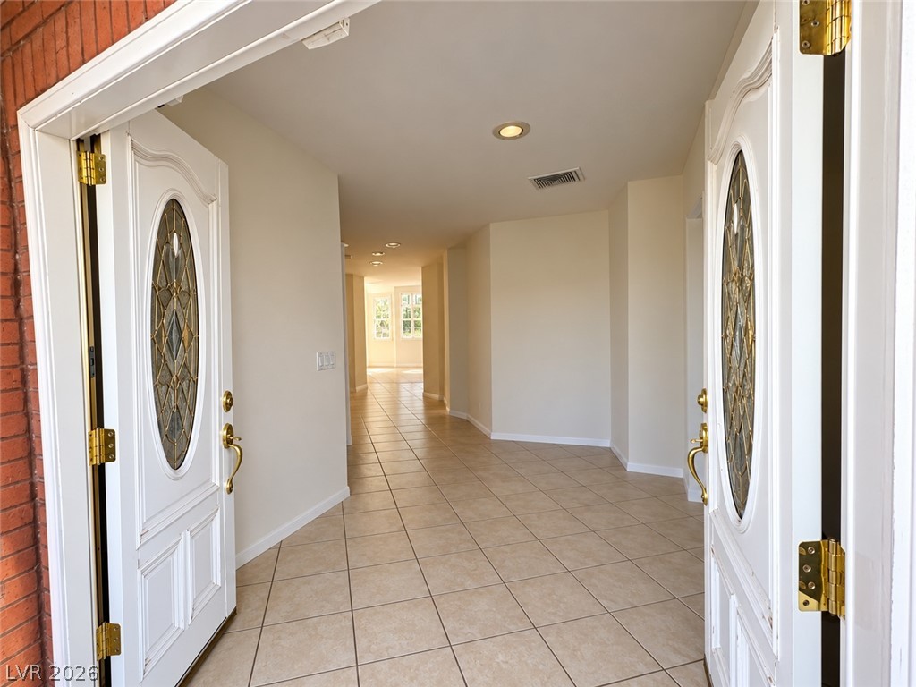 2823 Queens Courtyard Drive Las Vegas NV 89109