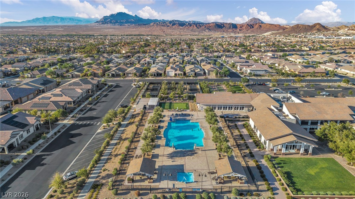 208 Bennett Pointe Avenue Henderson NV 89011