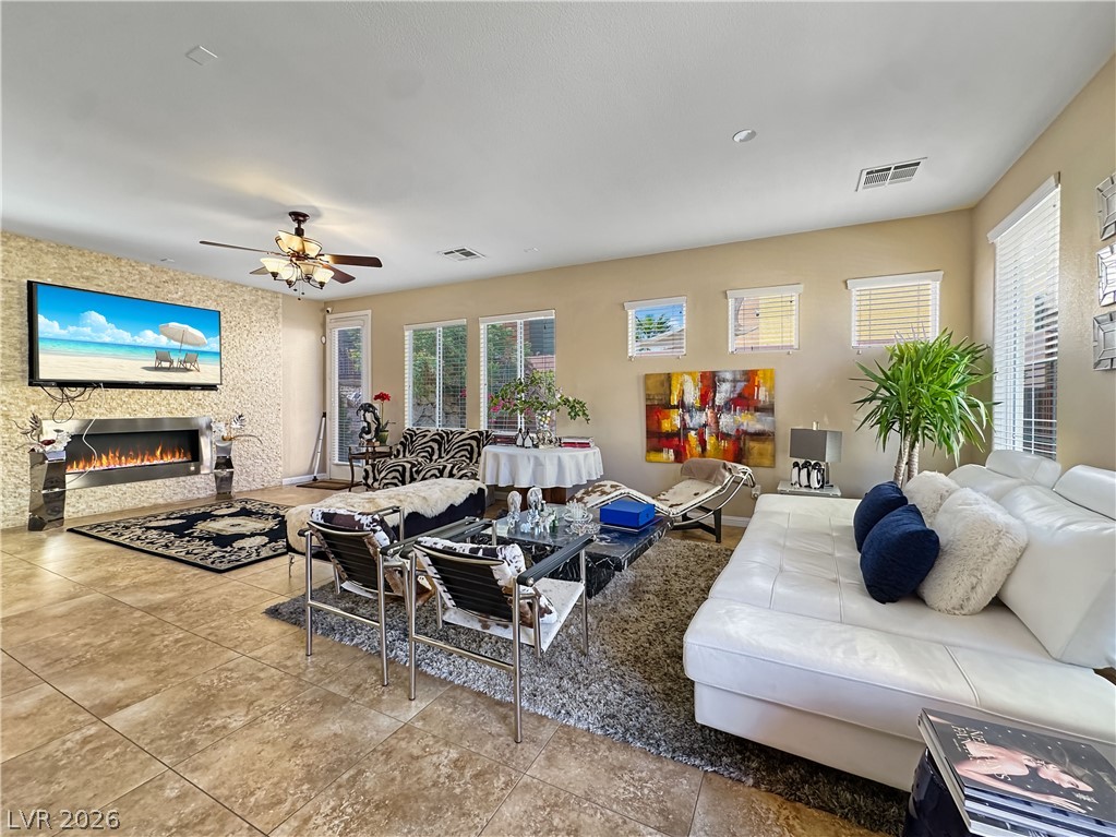 8122 Retriever Avenue Las Vegas NV 89147