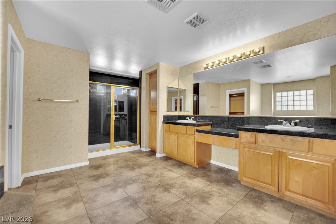 10086 Ashiem Street Las Vegas NV 89183