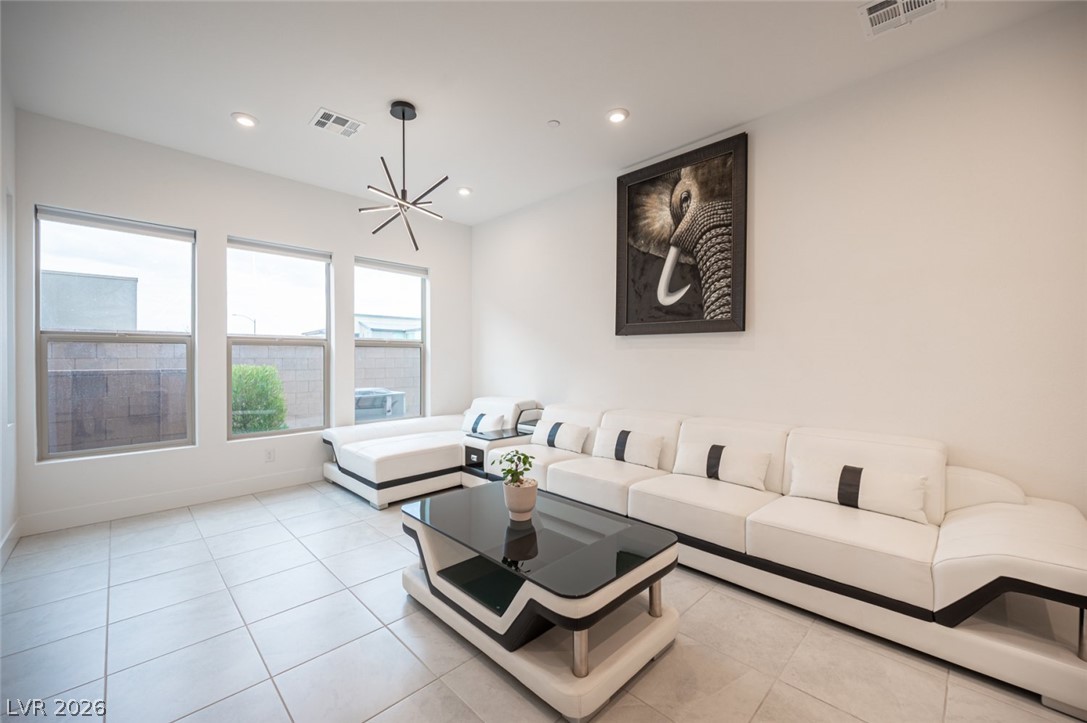 9828 Kings Glen Street Las Vegas NV 89141