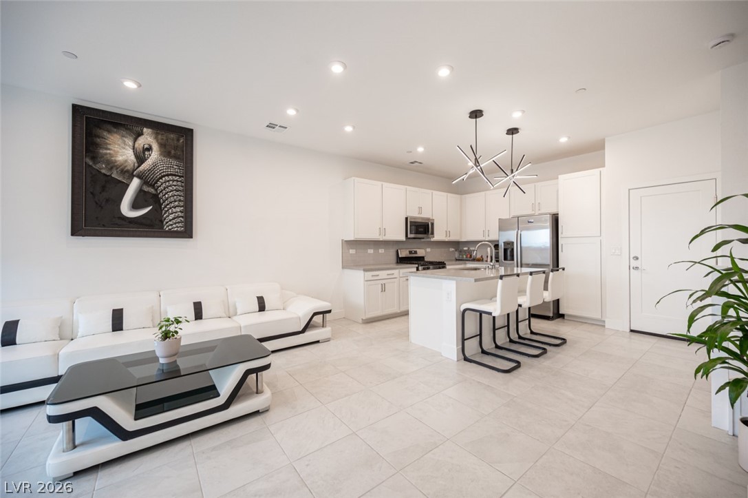 9828 Kings Glen Street Las Vegas NV 89141