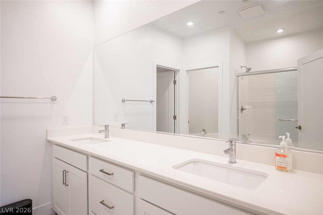 9828 Kings Glen Street Las Vegas NV 89141