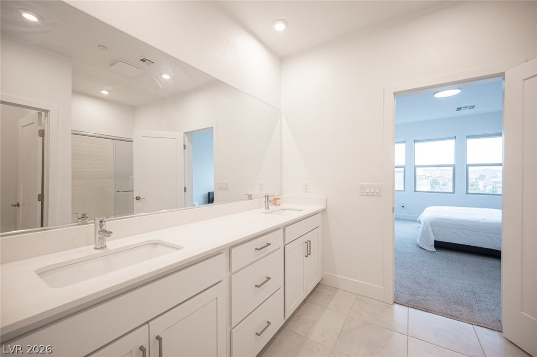 9828 Kings Glen Street Las Vegas NV 89141
