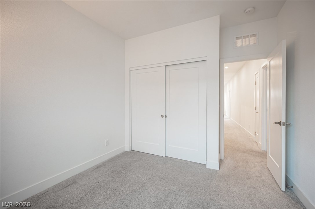 9828 Kings Glen Street Las Vegas NV 89141