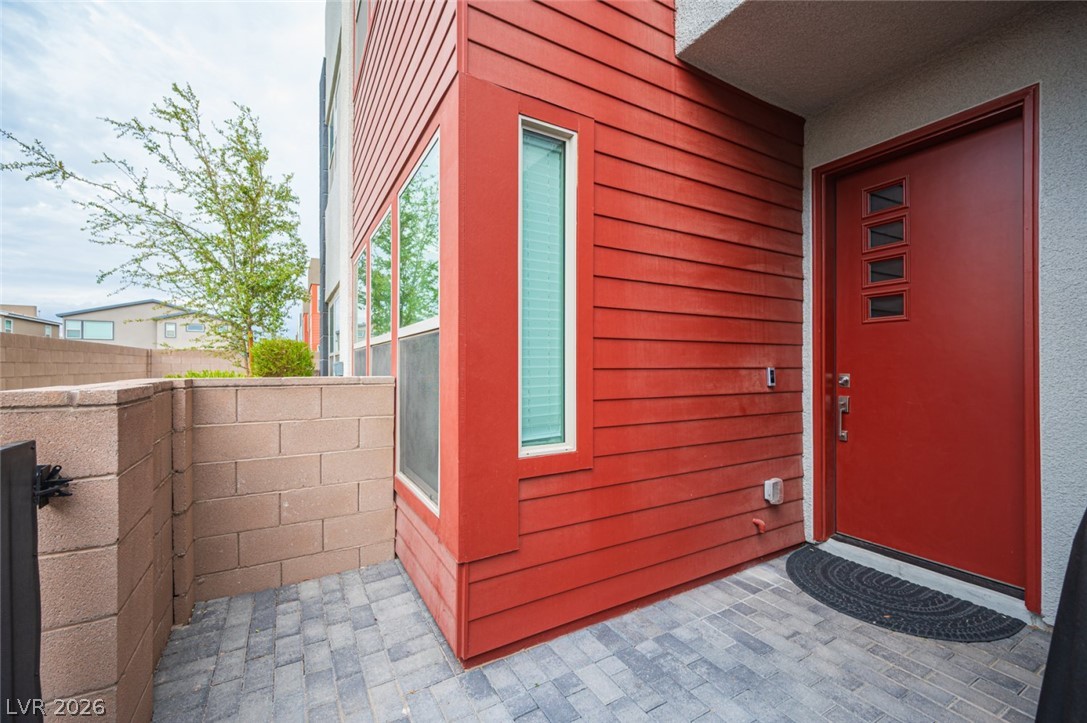 9828 Kings Glen Street Las Vegas NV 89141