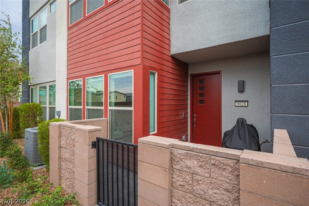 9828 Kings Glen Street Las Vegas NV 89141