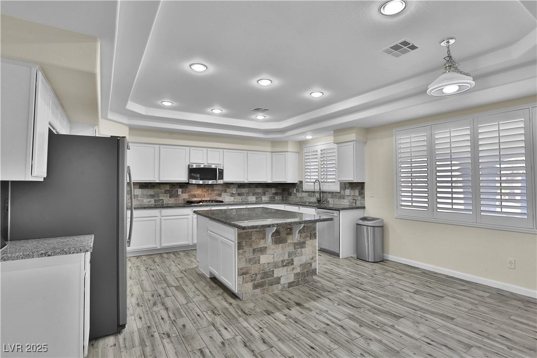 6830 Stone Meadows Avenue Las Vegas NV 89142