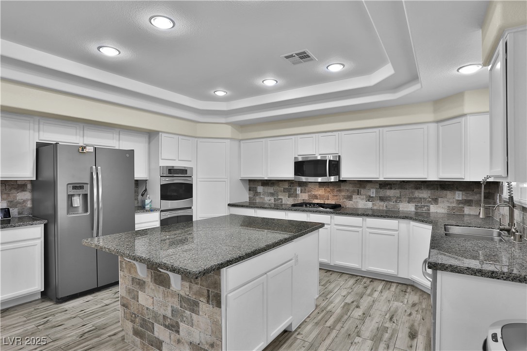 6830 Stone Meadows Avenue Las Vegas NV 89142