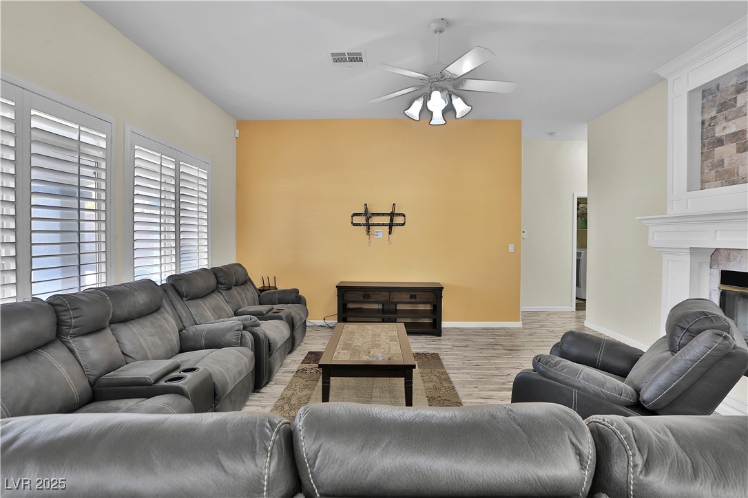 6830 Stone Meadows Avenue Las Vegas NV 89142