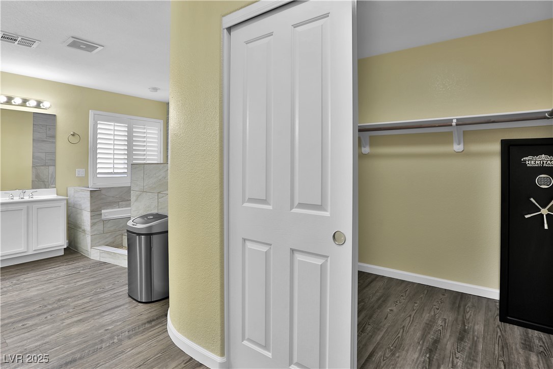 6830 Stone Meadows Avenue Las Vegas NV 89142