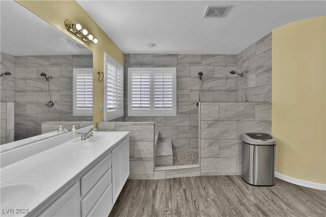 6830 Stone Meadows Avenue Las Vegas NV 89142