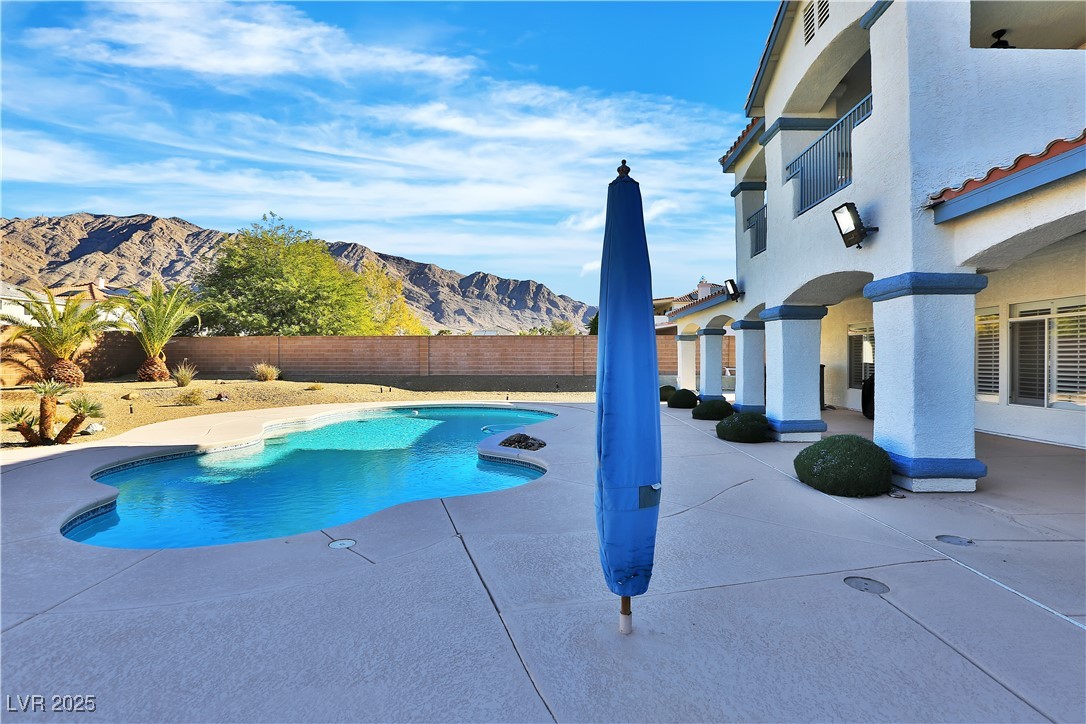 6830 Stone Meadows Avenue Las Vegas NV 89142