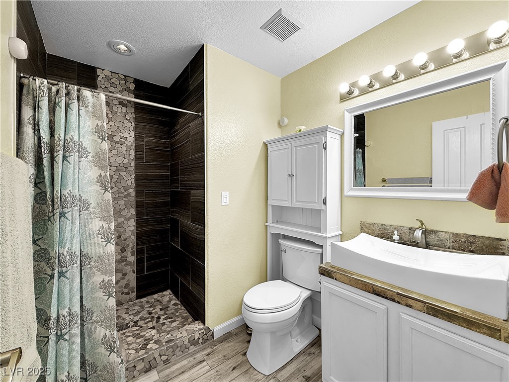 6830 Stone Meadows Avenue Las Vegas NV 89142