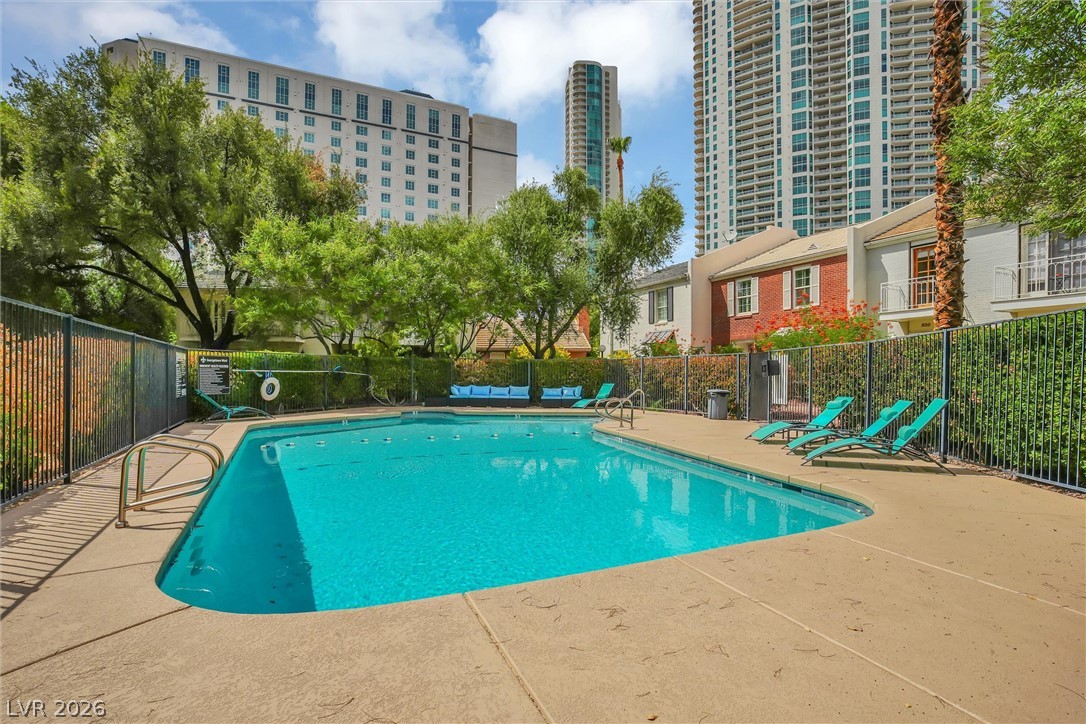 548 Tam O Shanter Las Vegas NV 89109