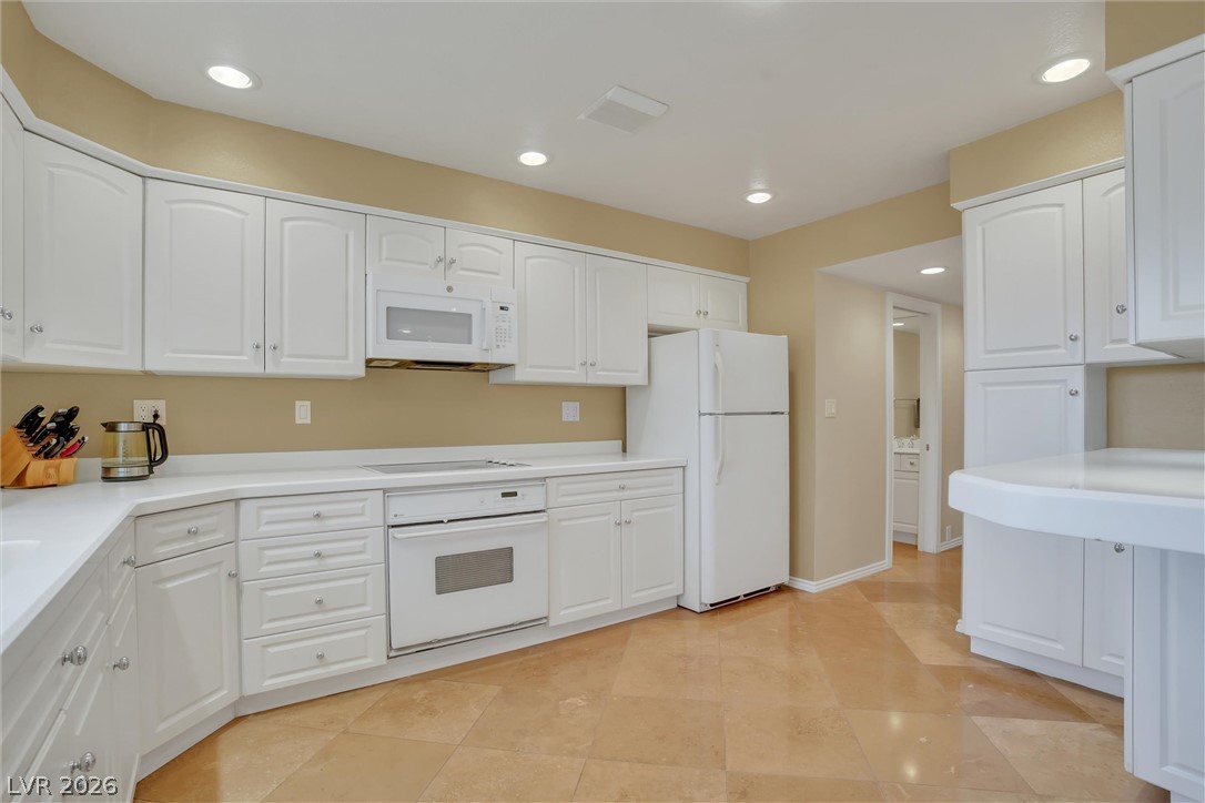 548 Tam O Shanter Las Vegas NV 89109