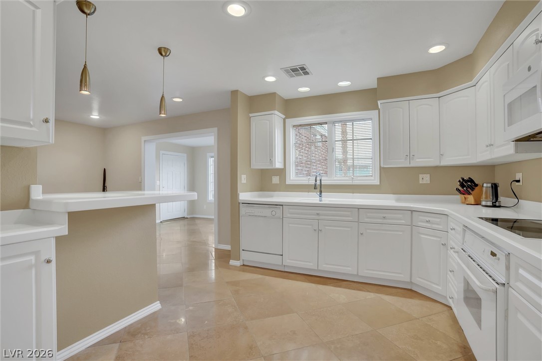 548 Tam O Shanter Las Vegas NV 89109