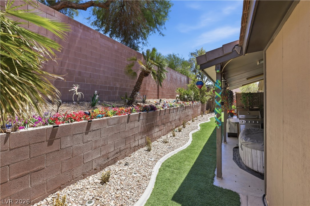 2730 Meadow Spring Court Las Vegas NV 89156