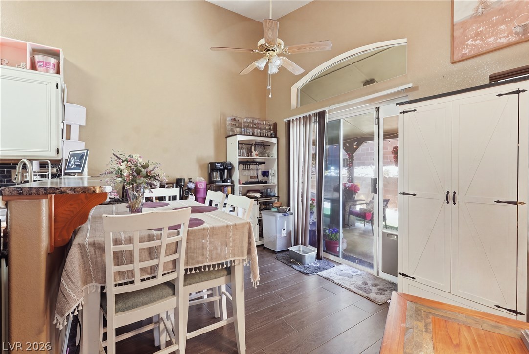 2730 Meadow Spring Court Las Vegas NV 89156