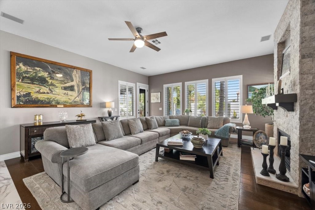 1516 Castle Wall Street Las Vegas NV 89117