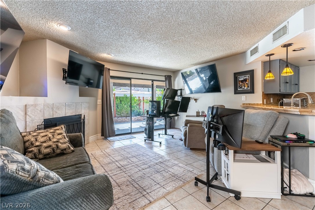 138 Monteen Drive Henderson NV 89074