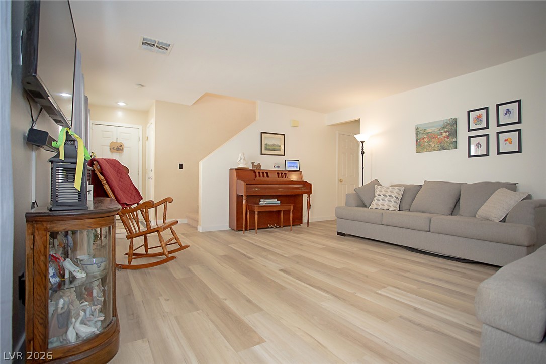 8913 Perfect Diamond Court Las Vegas NV 89129