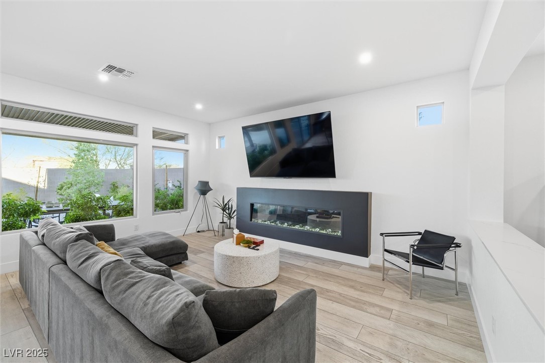 7110 Moss Hill Avenue Las Vegas NV 89113