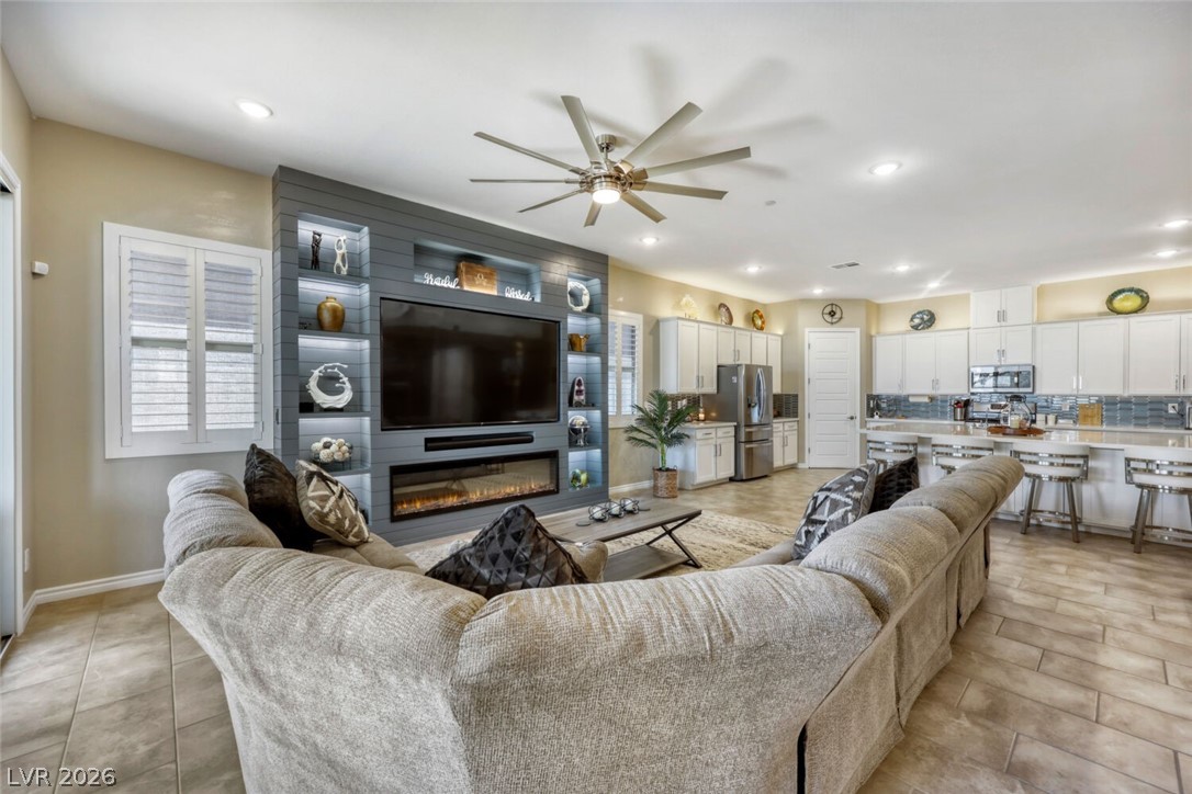 346 Torrelli Falls Avenue Henderson NV 89011