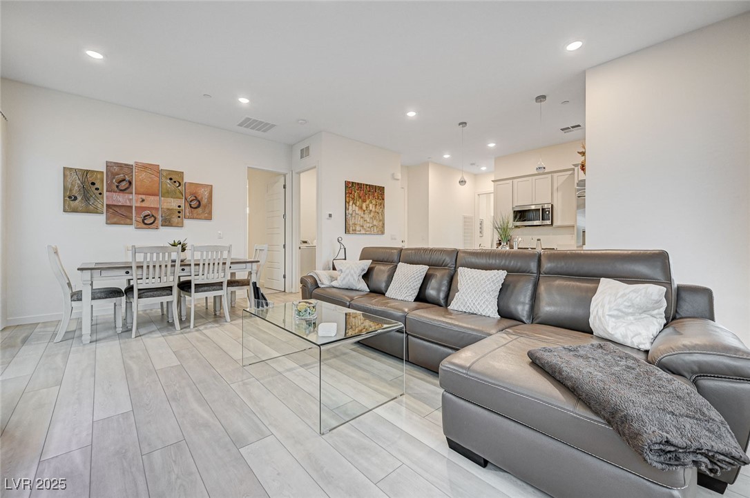 912 Allister Fields Lane Las Vegas NV 89138