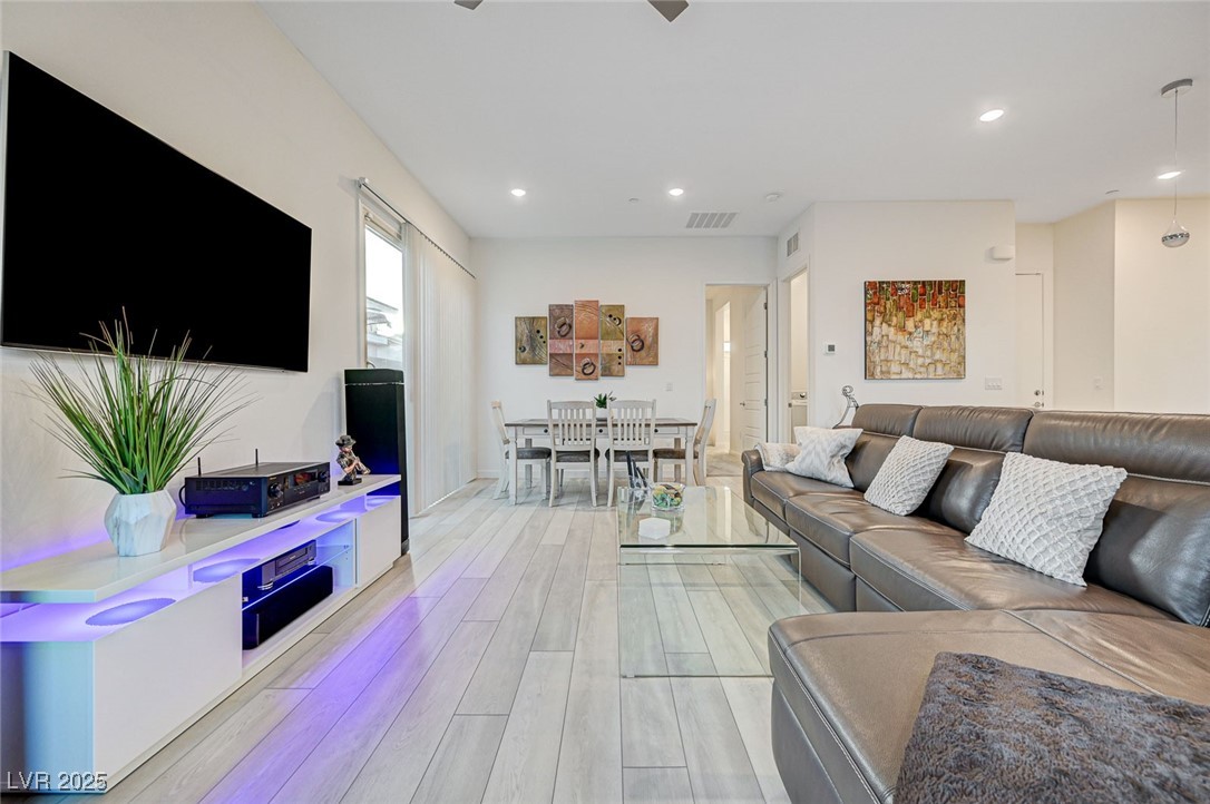 912 Allister Fields Lane Las Vegas NV 89138