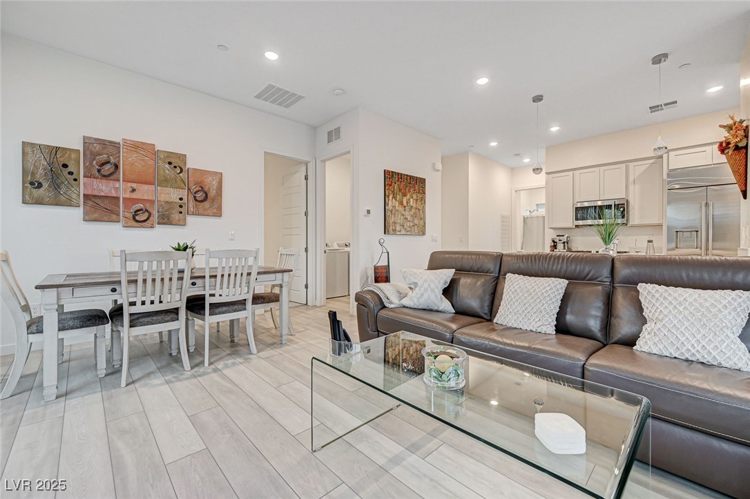 912 Allister Fields Lane Las Vegas NV 89138
