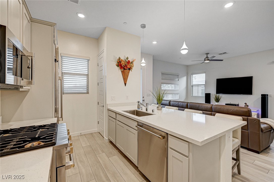 912 Allister Fields Lane Las Vegas NV 89138