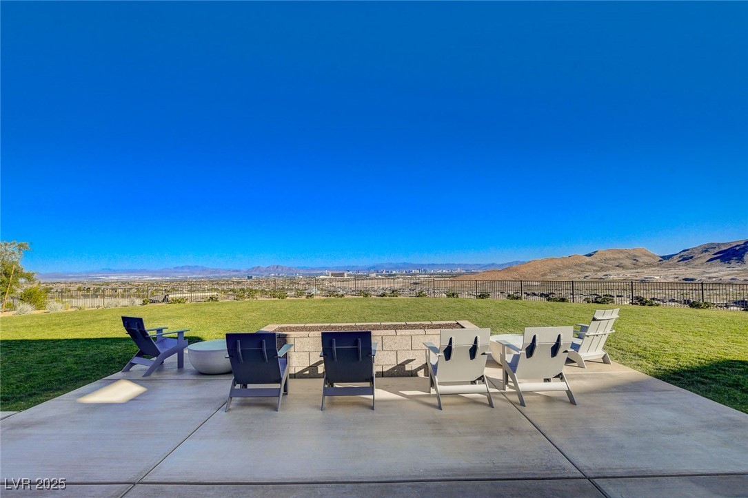 912 Allister Fields Lane Las Vegas NV 89138