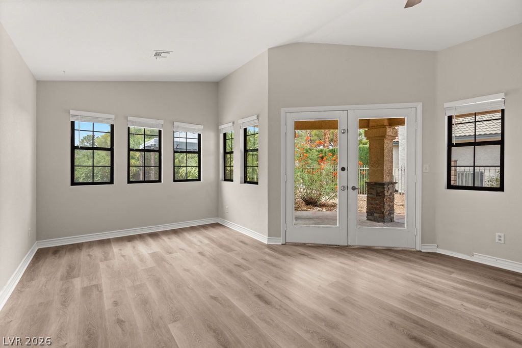 5301 Braemar Drive Las Vegas NV 89130